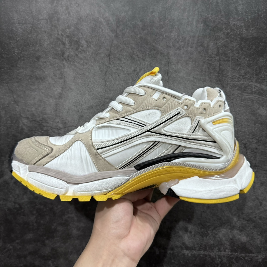 图片[2]-【纯原OK版本】Balenciaga Runner 巴黎世家7.5代 破坏风 手工做旧款复古老爹鞋 白黄n全新外贸版本 核心配合工厂优势供应该款是通过溢胶 做旧 缝线等细节 展示了设计师 Demna的运动鞋风格 传递复古感 后侧板 翘起的鞋头 展示了 Demna 在结构上的未来构想 尺码：35 36 37 38 39 40 41 42 43 44 45 46-莆田鞋批发中心