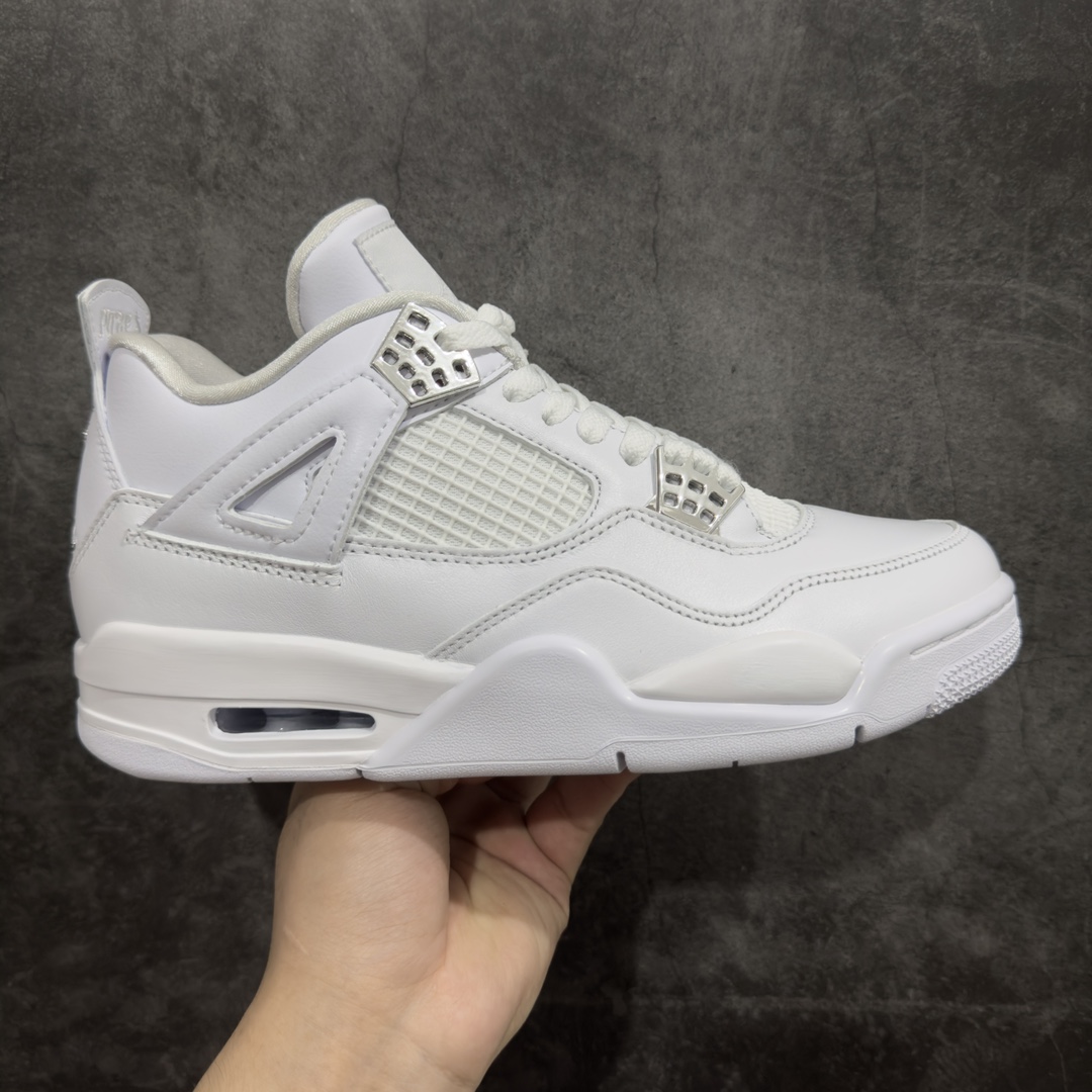 【莞产裁片】Air Jordan AJ4 Pure Moneyn纯白 白银扣 白猫308497-100n大厂出品 值得信赖的产品n原鞋开发 全鞋为原鞋一致头层皮材质 质感满满n鞋型到位 正宗乔4的完美鞋型 鞋舌长度同步原鞋n原厂网格不打皱 鞋底有刷漆 正确电脑针车走线 超高裁边清洁度n值得入手零售的好货，优势价格主推💪🏻 尺码：40.5-47.5-莆田鞋批发中心