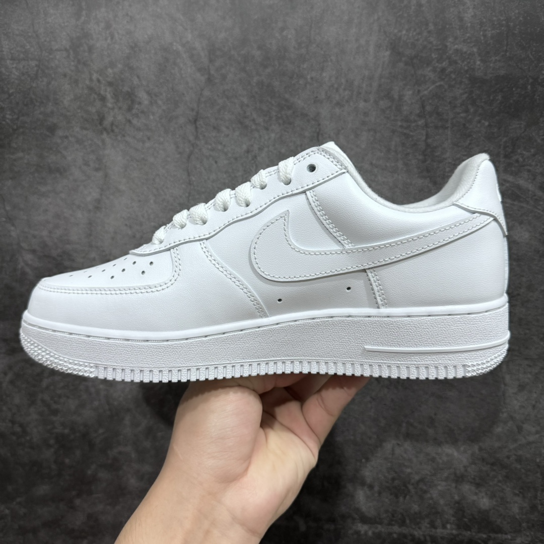 图片[2]-【G版纯原】Supreme X NK AIR Force 1 Low 空军一号联名 白红 CU9225-100同步官方2022全新版本 全新翻盖原盒配件 不规则波浪大底咬花 全鞋电脑针车 工整有序 视觉效果满分 原厂拉帮手法 标准四线 密度针距针孔大小控制到位 原装反口里网布海绵 正确卡色网眼大小 新版鞋撑改用纸团代替 原厂港宝加持完美还原灵魂版型 原盒原配从里到外百分百还原 原厂全头层原厂皮料 原标原盒 内置Sole气垫 中底白色背胶 中底划线 已经无限的接近公司 原厂楦头 原厂刺绣 后跟弧度修正 独家私模最大开发到48.5  尺码：35.5 36 36.5 37.5 38 38.5 39 40 40.5 41 42 42.5 43 44 44.5 45 46 47.5 48.5-莆田鞋批发中心