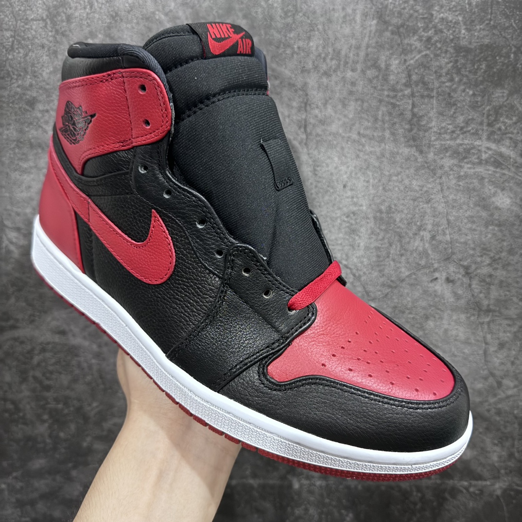 图片[3]-【莞产DG版本】Air Jordan 1 High  \” Banned\” 黑红禁穿 2011版 AJ1乔1高帮文化篮球鞋 432001-001国内一线头部知名大厂出品 知名厂牌同源 原鞋原楦头纸板开发 极致一眼正品既视感 原厂漆皮皮料打造 整体楦型 正确鞋垫背胶 中底拉帮 飞翼3D高频深度立体 等各方细节做工完美呈现 最大限度还原公司正品 实拍如图所示 所见即所得 尺码：40.5 41 42 42.5 43 44 44.5 45 46 47.5-莆田鞋批发中心