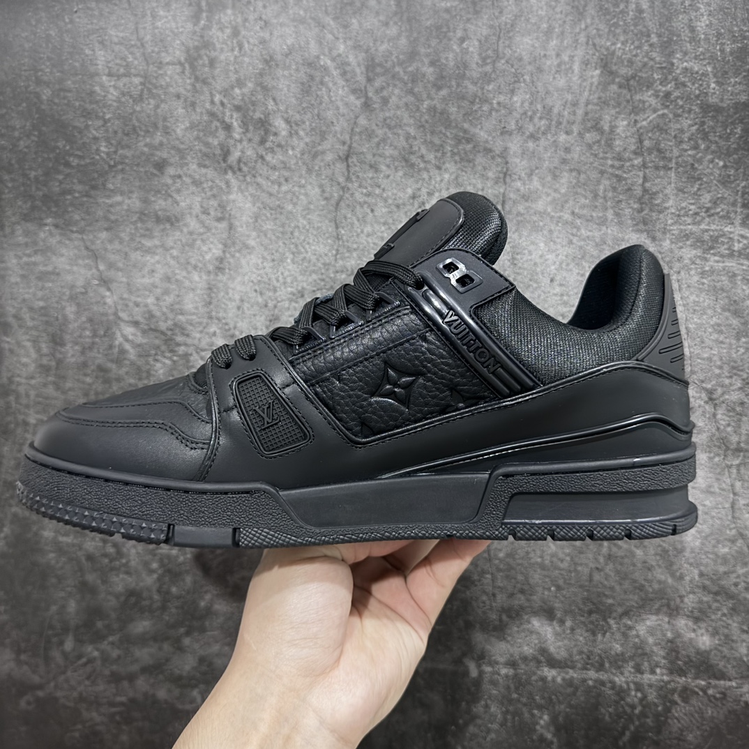 [Top-grade non-glue gift box with words] LV Trainer low-top sneakers pure black embossed lychee leather