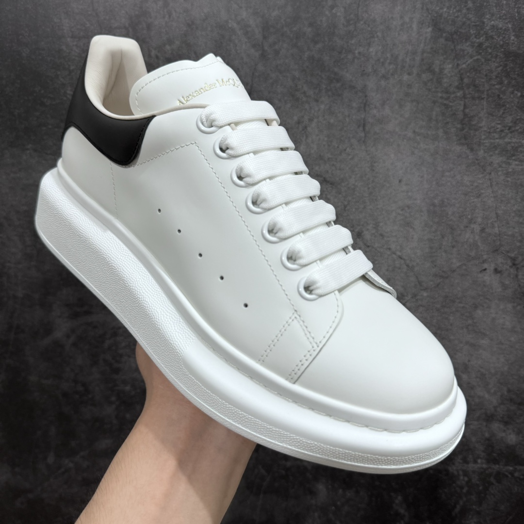 480 麦昆Alexander McQueen Oversized Sneakers 低帮时装厚底休闲运动小白板鞋