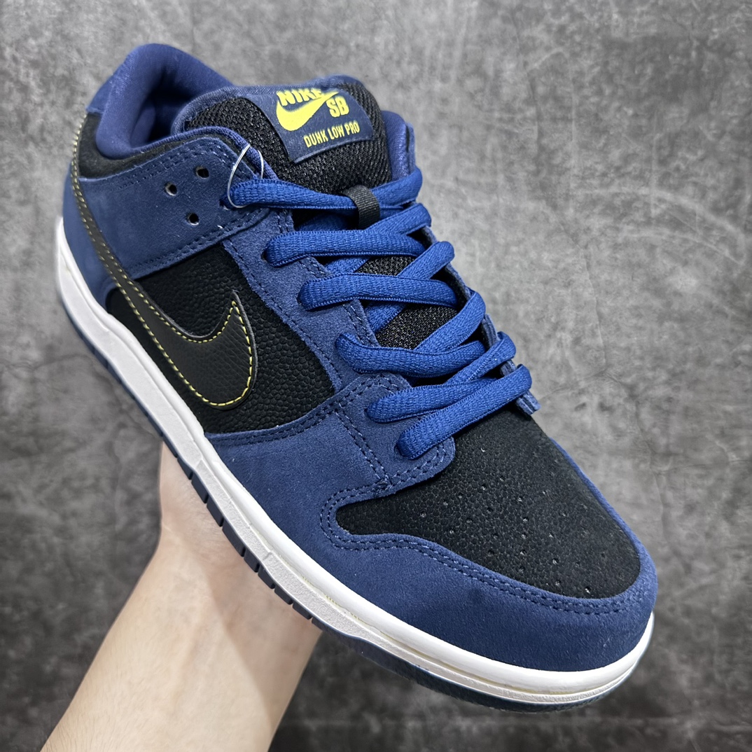 图片[3]-【纯原Y版】Nk SB Dunk Low Pro 深蓝 SB扣碎篮板时尚休闲板鞋 304292-408n配色鞋身覆盖以深蓝绒面革，搭配色调鲜明的网眼鞋舌衬里和鞋带。 尺码：36 36.5 37.5 38 38.5 39 40 40.5 41 42 42.5 43 44 44.5 45 46-莆田鞋批发中心