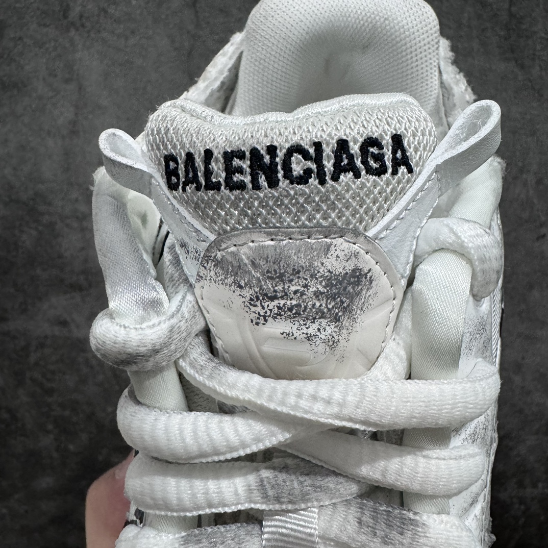 图片[6]-【XA版本】Balenciaga Runer 巴黎世家7代 破坏风 手工做旧款复古老爹鞋 白涂鸦做旧nn全新版本出货 核心配合工厂优势供应市场最优品质 鞋型细节做旧等都好于市场版本n不但比市场货好 而且比市场货便宜💪🏻n原厂点胶工艺同步原鞋 区别市面所有版本n非市面所有固定TPU，原厂订制胶棒 一切细节高端还原  ，欢迎挑刺💪🏻 尺码：35-46-莆田鞋批发中心