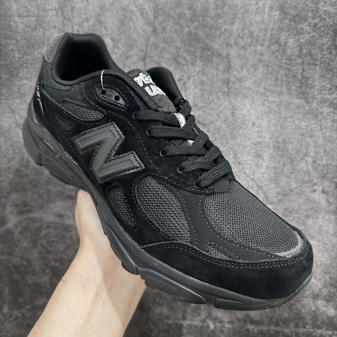 图片[3]-【K版纯原】 New Balance NB990V3 纯黑美产 第三代总统复古慢跑鞋M990TB3nn正确3M反光细节 原楦原纸版开发 正确6层组合底模精密开发 搭载全新碳素中底 后跟透明TPU水晶装饰条稳固 沿用了引以为傲的跑鞋手工技艺 采用猪皮绒面并包裹局部透气网面的鞋身设计 菱网鞋舌上刻有New Balance USA 鞋面依旧身着经典的大热之灰 彰显了其高端的品质身份  尺码：36 37 37.5 38 38.5 39 40 40.5 41.5 42 42.5 43 44 45-莆田鞋批发中心