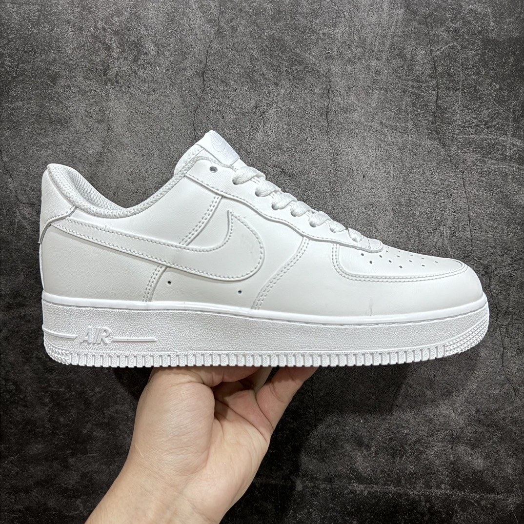 【T版】Air Force1 经典空军纯白low 315122-111n市场最强性价比跑量出货版型正 清洁度最好 皮料偏软不硬 不裂皮n该有的细节 品质全部都有 跑量最佳版本n同价位中最佳选择 没有之一n新荔丰纸板开版 物美价廉 长期补货Size: 35.5-46n-莆田鞋批发中心