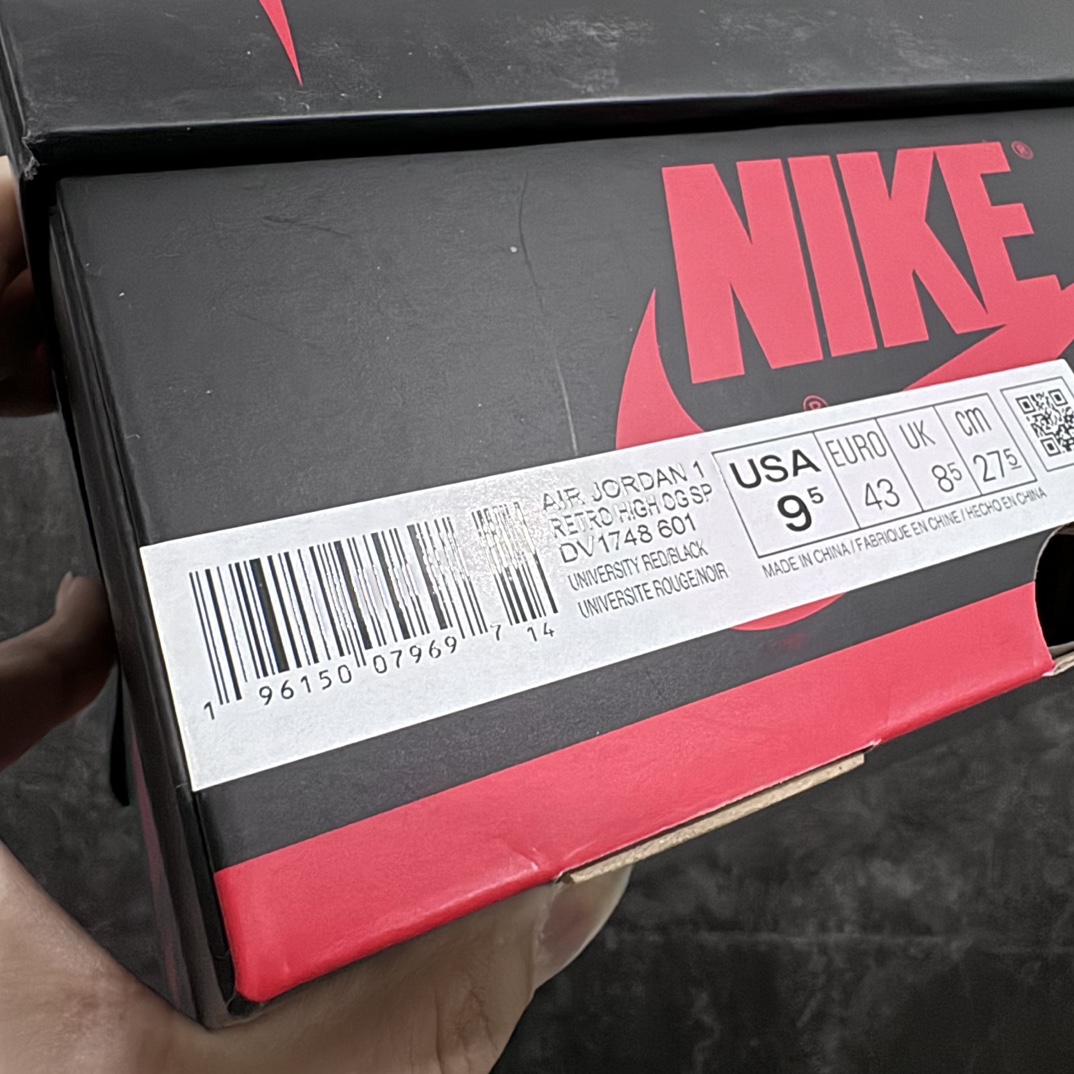 图片[9]-【私人订单版】Air Jordan 1 Retro High OG \”Next Chapter\” 蜘蛛侠 2.0 红黑n纯原生产线出品n全新开发 原鞋比对匹配率98%n原楦原纸板开发 极致一眼正品既视感n#Prime Asia原厂皮料 承诺百分百一致原鞋n#飞翼3D高频深度立体 全方位比对原鞋n#原厂模具大底 咬花纹路自行区分市场版本n#鞋盒、防尘纸  均采购来自原厂，手中有原鞋的老铁可放心去对比看看 Size：40 40.5 41 42 42.5 43 44 44.5 45 46 47.5-莆田鞋批发中心