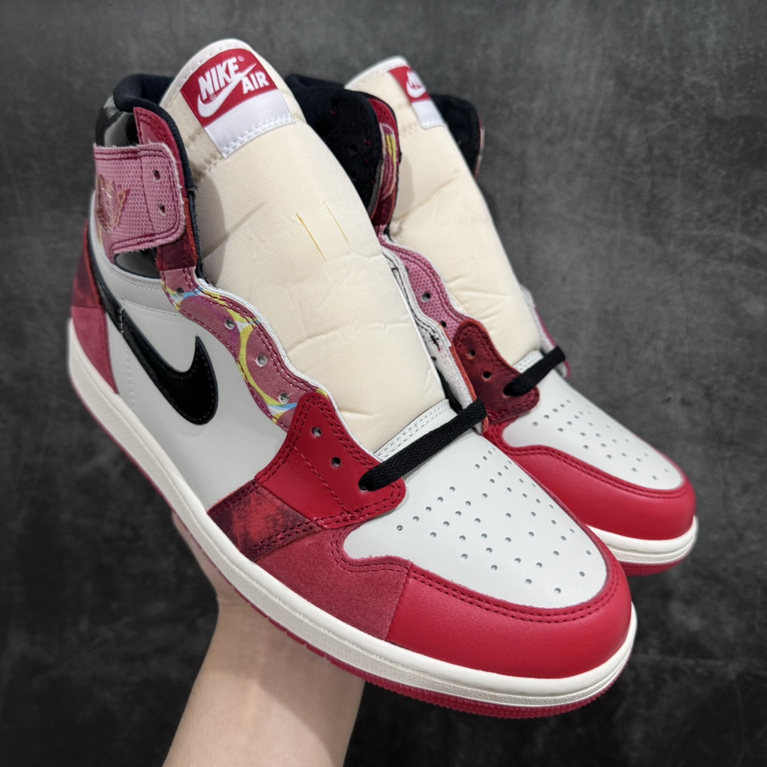 【私人订单版】Air Jordan 1 Retro High OG \”Next Chapter\” 蜘蛛侠 2.0 红黑n纯原生产线出品n全新开发 原鞋比对匹配率98%n原楦原纸板开发 极致一眼正品既视感n#Prime Asia原厂皮料 承诺百分百一致原鞋n#飞翼3D高频深度立体 全方位比对原鞋n#原厂模具大底 咬花纹路自行区分市场版本n#鞋盒、防尘纸  均采购来自原厂，手中有原鞋的老铁可放心去对比看看 Size：40 40.5 41 42 42.5 43 44 44.5 45 46 47.5-莆田鞋批发中心