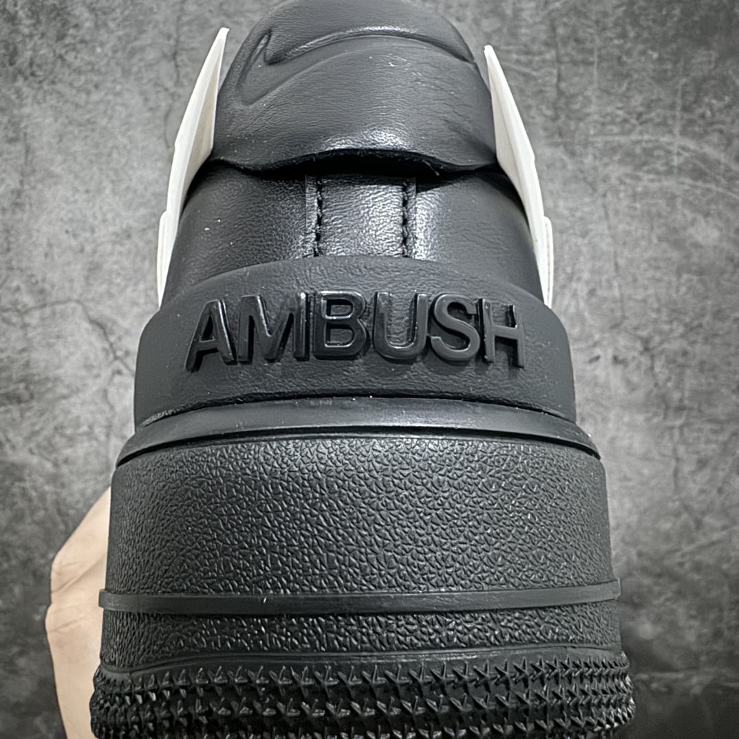 图片[2]-【莞顶LJR版】 Ambush x AF1 Air Force 1 Low 空军一号低帮运动板鞋 联名大钩黑色白钩 DV3464-001nn市场最优版本 完美品控 全套原原楦纸版 原厂Prime Asia贝利进口皮料加持 越南原大装底数据 私模大底最大开发至47.5 左右脚Logo不同 注意区分 全鞋电脑针车 工整有序 视觉效果满分 新版鞋撑改用纸团代替 原厂港宝加持完美还原灵魂版型 原盒原配从里到外百分百还原 所有细节均可匹配公司原版 发外贸可100%充正SIZE：36-47.5n-莆田鞋批发中心