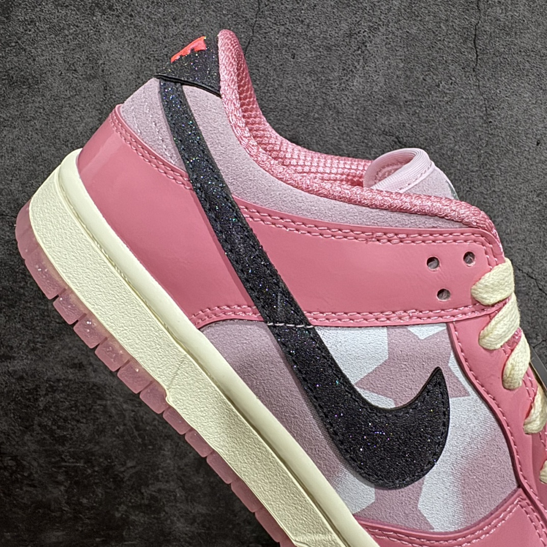 图片[7]-【Top版本】NK Dunk Low \” Hot Punch and Pink Foam \” 低帮运动休闲板鞋 芭比粉 FN8927-621 专业大厂出品 行业领头羊版本n采用大量粉色元素组成，搭配优质漆皮面料，缀以鞋舌处的水钻装饰，助你秀出个性型格。 #独家原版原盒 原底原料 开模打造 #原厂织唛鞋标 高精密准度 #原楦原纸板开发 匹配原版98%以上 #后跟垫棉独家呈现 反口里弧度正确 #原厂鞋垫 背胶 后跟电绣针数 与正品一致 #原厂皮料 原厂车缝线 质感无敌 #皮料切割干净 无任何毛边 清洁度细节完美 尺码：36 36.5 37.5 38 38.5 39 40-莆田鞋批发中心