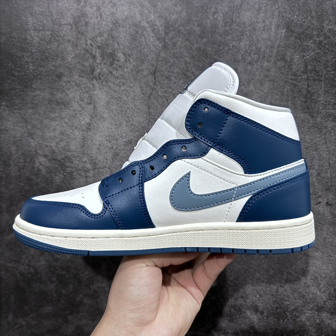 纯原版AirJordanAJ1Mid中帮白蓝BQ6472-414市面中低帮最具代表性版本没有之一口碑大厂