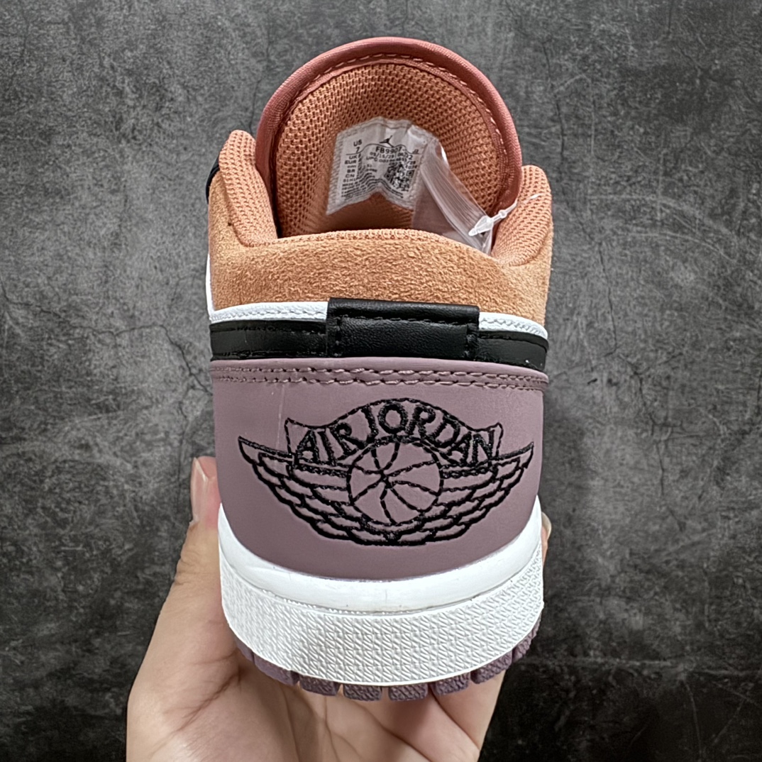 图片[4]-【K版】Air Jordan 1 Low SE 白褐紫n官方同步新色 原装级产物n拒绝公底 立体鞋型 细节完美 高清洁度购置公司同步原材料 原汁原味 忠于原版 货号：FB9907 102n码数：36 36.5 37.5 38 38.5 39 40 40.5 41 42 42.5 43 44 44.5 45 46-莆田鞋批发中心