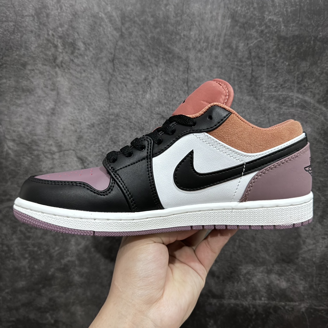 图片[2]-【K版】Air Jordan 1 Low SE 白褐紫n官方同步新色 原装级产物n拒绝公底 立体鞋型 细节完美 高清洁度购置公司同步原材料 原汁原味 忠于原版 货号：FB9907 102n码数：36 36.5 37.5 38 38.5 39 40 40.5 41 42 42.5 43 44 44.5 45 46-莆田鞋批发中心