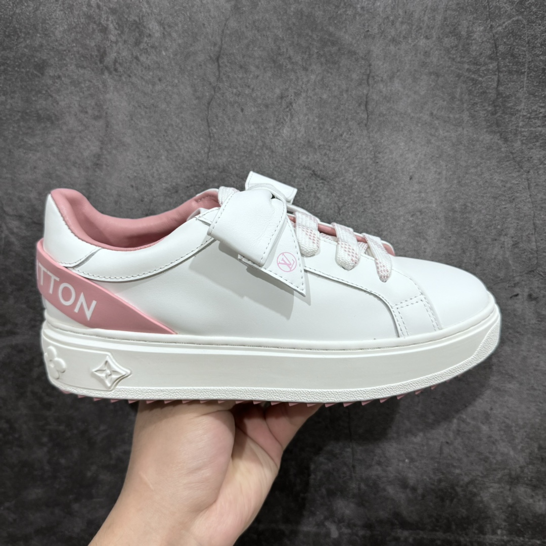 【广东顶级纯原】Louis Vuitton Time Out Low Sneaker LV 舒畅系列休闲松糕锯齿底系列板鞋n配件抽屉礼盒 防尘布袋 身份卡 小票采用软质粒面头层牛革拼接制成鞋面材质高密度电脑车线工艺 小牛真皮内里贴附nPU超软脚感乳胶鞋垫 外置隔色厚实橡胶大底 Size：35-39n-莆田鞋批发中心