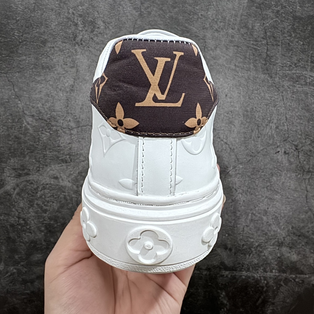 图片[4]-【广东顶级纯原】Louis Vuitton Time Out Low Sneaker LV 舒畅系列休闲松糕锯齿底系列板鞋n配件抽屉礼盒 防尘布袋 身份卡 小票采用软质粒面头层牛革拼接制成鞋面材质高密度电脑车线工艺 小牛真皮内里贴附nPU超软脚感乳胶鞋垫 外置隔色厚实橡胶大底 Size：35-45-莆田鞋批发中心