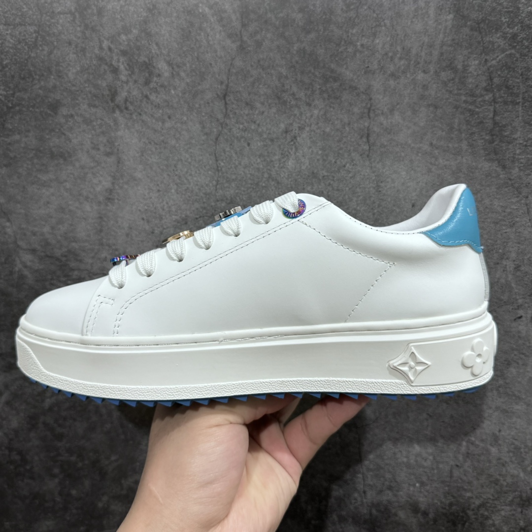 图片[2]-【广东顶级纯原】Louis Vuitton Time Out Low Sneaker LV 舒畅系列休闲松糕锯齿底系列板鞋n配件抽屉礼盒 防尘布袋 身份卡 小票采用软质粒面头层牛革拼接制成鞋面材质高密度电脑车线工艺 小牛真皮内里贴附nPU超软脚感乳胶鞋垫 外置隔色厚实橡胶大底 Size：35-39n-莆田鞋批发中心