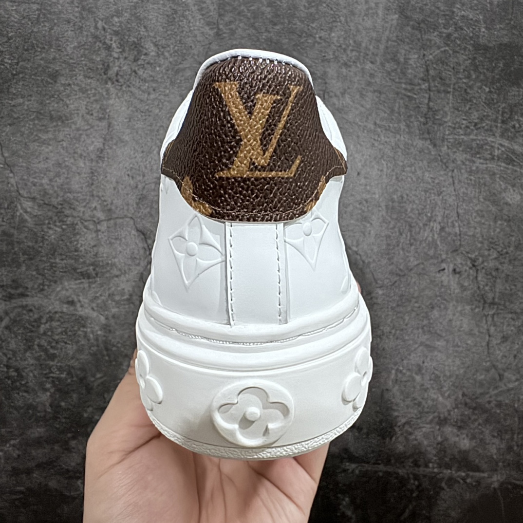 图片[4]-【广东顶级纯原】Louis Vuitton Time Out Low Sneaker LV 舒畅系列休闲松糕锯齿底系列板鞋n配件抽屉礼盒 防尘布袋 身份卡 小票采用软质粒面头层牛革拼接制成鞋面材质高密度电脑车线工艺 小牛真皮内里贴附nPU超软脚感乳胶鞋垫 外置隔色厚实橡胶大底 Size：35-45-莆田鞋批发中心