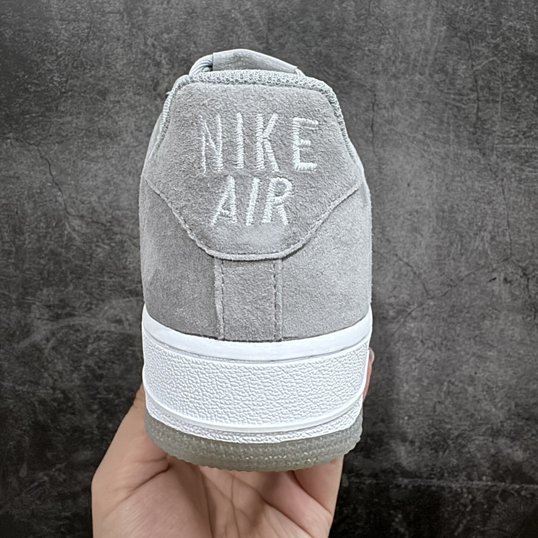 200 耐克Nike Air Force 1’07 Low Retro”Light Smoke Grey Jewel”空军一号经典低帮板鞋“翻毛烟灰水晶小钩”DV0785-003