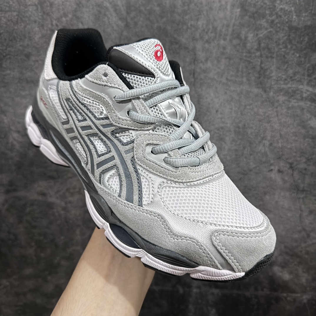 图片[3]-【公司级】Asics Gel-NYC复古单品 亚瑟士ASICSTIGER秋季新款休闲鞋 厚底街头运动休闲鞋nASICS亚瑟士推出全新GEL-NYC，彰显纽约都市活力n这次的新系列融入了多个版本GEL的经典设计风格，广受好评。其设计灵感来源于GEL-NIMBUS 3,GEL-MC PLUS V 和 GEL-CUMULUS 16 这些往日经典鞋款。GEL-NYC使用GEL-CUMULUS 16鞋款的鞋楦设计,展现了独特的现代化美学。鞋底采用了轻质发泡材料,并在后跟和前掌处采用了ASICS亚瑟士核心科技——GEL缓震胶,赋予鞋款强大的缓冲性能,提供了更柔软舒适的穿着体验。而在原有设计的启发之上,此次鞋款采用更贴合当今潮流趋势的材料和创新技术,展现出纽约充满活力的都市精神。 货号：1201A789-020 尺码：36-45-莆田鞋批发中心