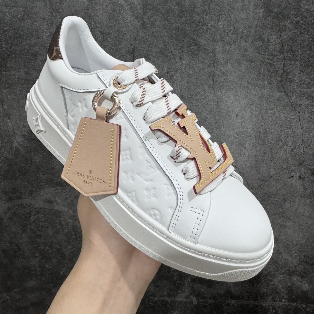 图片[3]-【广东顶级纯原】Louis Vuitton Time Out Low Sneaker LV 舒畅系列休闲松糕锯齿底系列板鞋n配件抽屉礼盒 防尘布袋 身份卡 小票采用软质粒面头层牛革拼接制成鞋面材质高密度电脑车线工艺 小牛真皮内里贴附nPU超软脚感乳胶鞋垫 外置隔色厚实橡胶大底 Size：35-45-莆田鞋批发中心