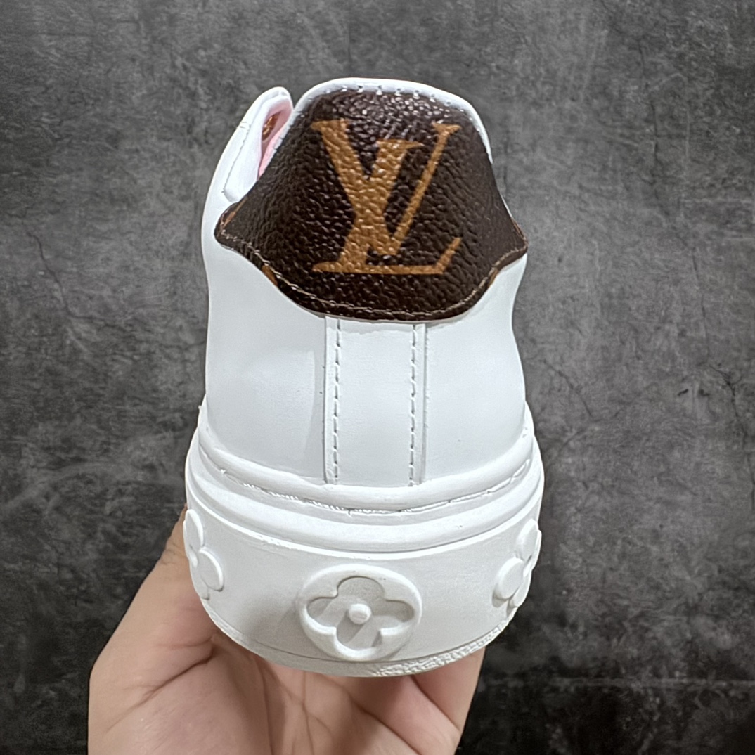 图片[4]-【广东顶级纯原】Louis Vuitton Time Out Low Sneaker LV 舒畅系列休闲松糕锯齿底系列板鞋n配件抽屉礼盒 防尘布袋 身份卡 小票采用软质粒面头层牛革拼接制成鞋面材质高密度电脑车线工艺 小牛真皮内里贴附nPU超软脚感乳胶鞋垫 外置隔色厚实橡胶大底 Size：35-45-莆田鞋批发中心