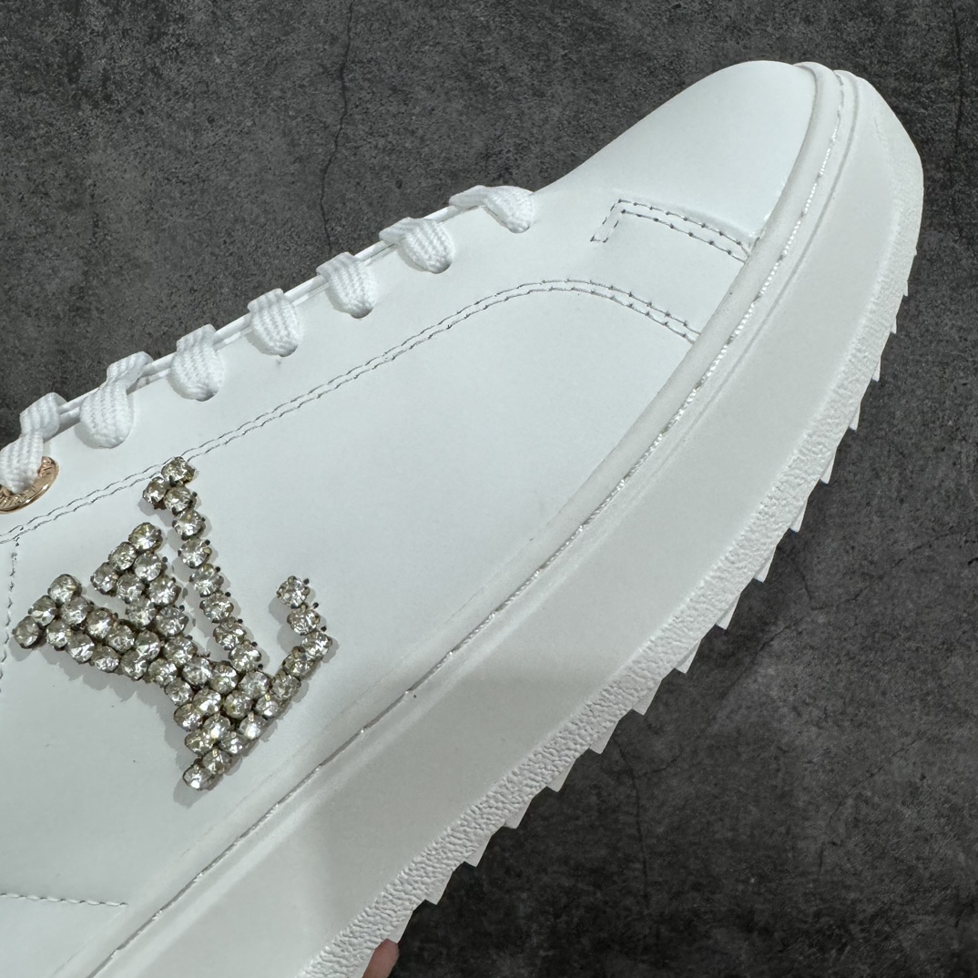 图片[6]-【广东顶级纯原】Louis Vuitton Time Out Low Sneaker LV 舒畅系列休闲松糕锯齿底系列板鞋n配件抽屉礼盒 防尘布袋 身份卡 小票采用软质粒面头层牛革拼接制成鞋面材质高密度电脑车线工艺 小牛真皮内里贴附nPU超软脚感乳胶鞋垫 外置隔色厚实橡胶大底 Size：35-45-莆田鞋批发中心