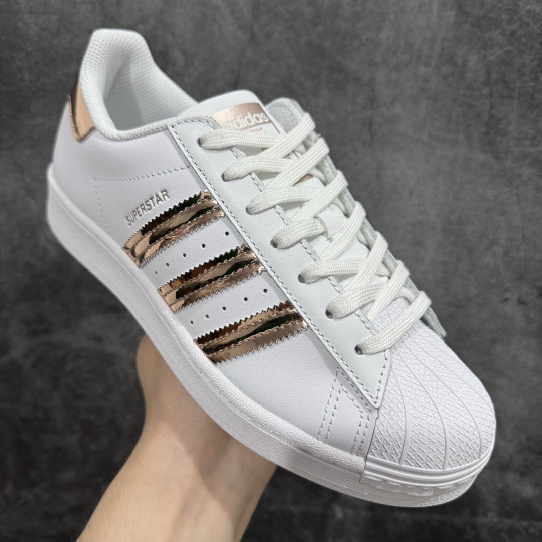 180 【渠道最强版】 Adidas   Originals Superstar 经典贝壳头休闲板鞋 白浅铜FX4271