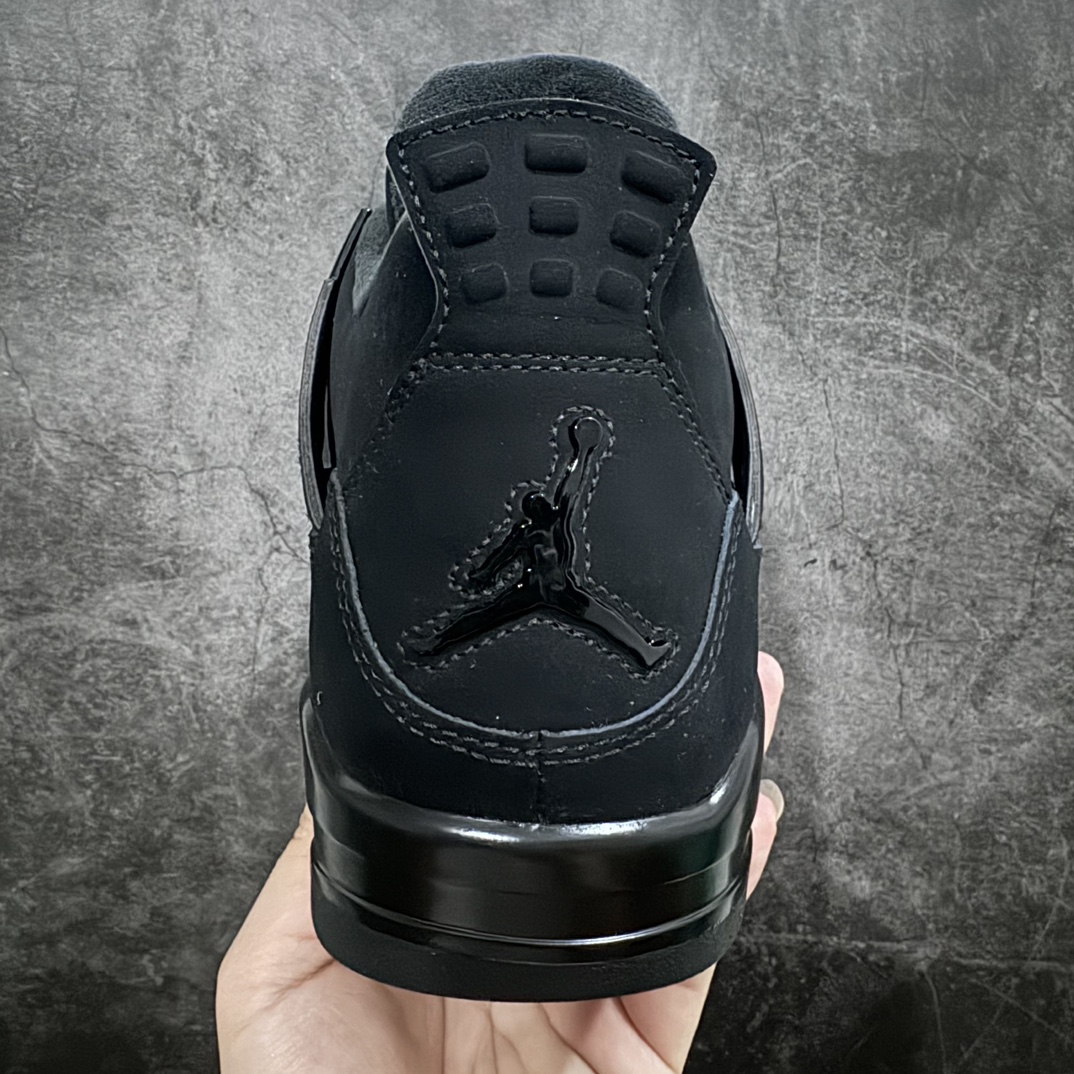 图片[4]-【GX2.0/绿X】Air Jordan AJ4 Retro \”Black Cat\” 黑猫 CU1110-010 圈内最强四代 耗时半年巨作 全套原纸板楦头开发 原厂特供皮料加持 确保原汁原味 完美呈现四代版型 一比一鞋头弧度高度鞋身弧度 数据细节工艺流程均保持原鞋一致 原厂TPU网格鞋带扣 正确内里网布 菱角分明不变形无多余毛边 柔软性质感一致于原鞋 市场唯一原厂鞋扣模具 背面可见隐藏注塑口 原厂织唛标 原厂飞人电绣工艺 尾指中部跳三针 独家绑鞋带手法 印刷中底布 四线拉帮 米色美纹纸贴合固定 进口港宝加持 后跟自然饱满 全鞋荧光划线卡点 追求极致完美 每一双都是工艺品 多重QC质检 超越公司货的品控标准 实实在在的免检产品  尺码：40 40.5 41 42 42.5 43 44 44.5 45 45.5 46 47.5 48.5-莆田鞋批发中心