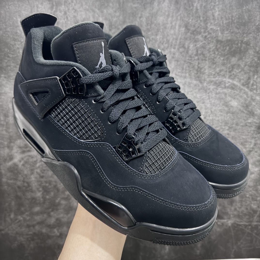 【GX2.0/绿X】Air Jordan AJ4 Retro \”Black Cat\” 黑猫 CU1110-010 圈内最强四代 耗时半年巨作 全套原纸板楦头开发 原厂特供皮料加持 确保原汁原味 完美呈现四代版型 一比一鞋头弧度高度鞋身弧度 数据细节工艺流程均保持原鞋一致 原厂TPU网格鞋带扣 正确内里网布 菱角分明不变形无多余毛边 柔软性质感一致于原鞋 市场唯一原厂鞋扣模具 背面可见隐藏注塑口 原厂织唛标 原厂飞人电绣工艺 尾指中部跳三针 独家绑鞋带手法 印刷中底布 四线拉帮 米色美纹纸贴合固定 进口港宝加持 后跟自然饱满 全鞋荧光划线卡点 追求极致完美 每一双都是工艺品 多重QC质检 超越公司货的品控标准 实实在在的免检产品  尺码：40 40.5 41 42 42.5 43 44 44.5 45 45.5 46 47.5 48.5-莆田鞋批发中心