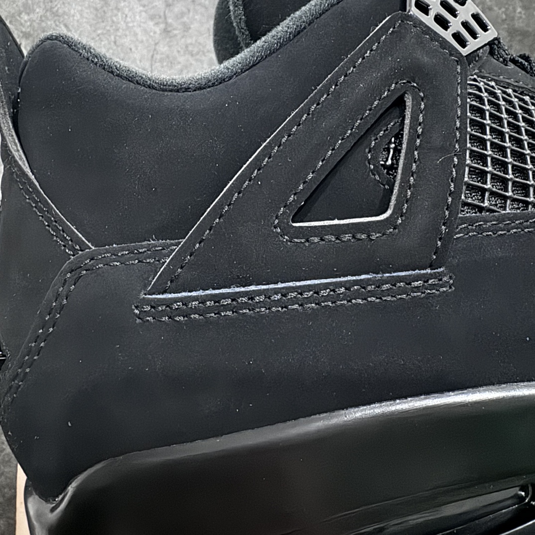 图片[2]-【GX2.0/绿X】Air Jordan AJ4 Retro \”Black Cat\” 黑猫 CU1110-010 圈内最强四代 耗时半年巨作 全套原纸板楦头开发 原厂特供皮料加持 确保原汁原味 完美呈现四代版型 一比一鞋头弧度高度鞋身弧度 数据细节工艺流程均保持原鞋一致 原厂TPU网格鞋带扣 正确内里网布 菱角分明不变形无多余毛边 柔软性质感一致于原鞋 市场唯一原厂鞋扣模具 背面可见隐藏注塑口 原厂织唛标 原厂飞人电绣工艺 尾指中部跳三针 独家绑鞋带手法 印刷中底布 四线拉帮 米色美纹纸贴合固定 进口港宝加持 后跟自然饱满 全鞋荧光划线卡点 追求极致完美 每一双都是工艺品 多重QC质检 超越公司货的品控标准 实实在在的免检产品  尺码：40 40.5 41 42 42.5 43 44 44.5 45 45.5 46 47.5 48.5-莆田鞋批发中心