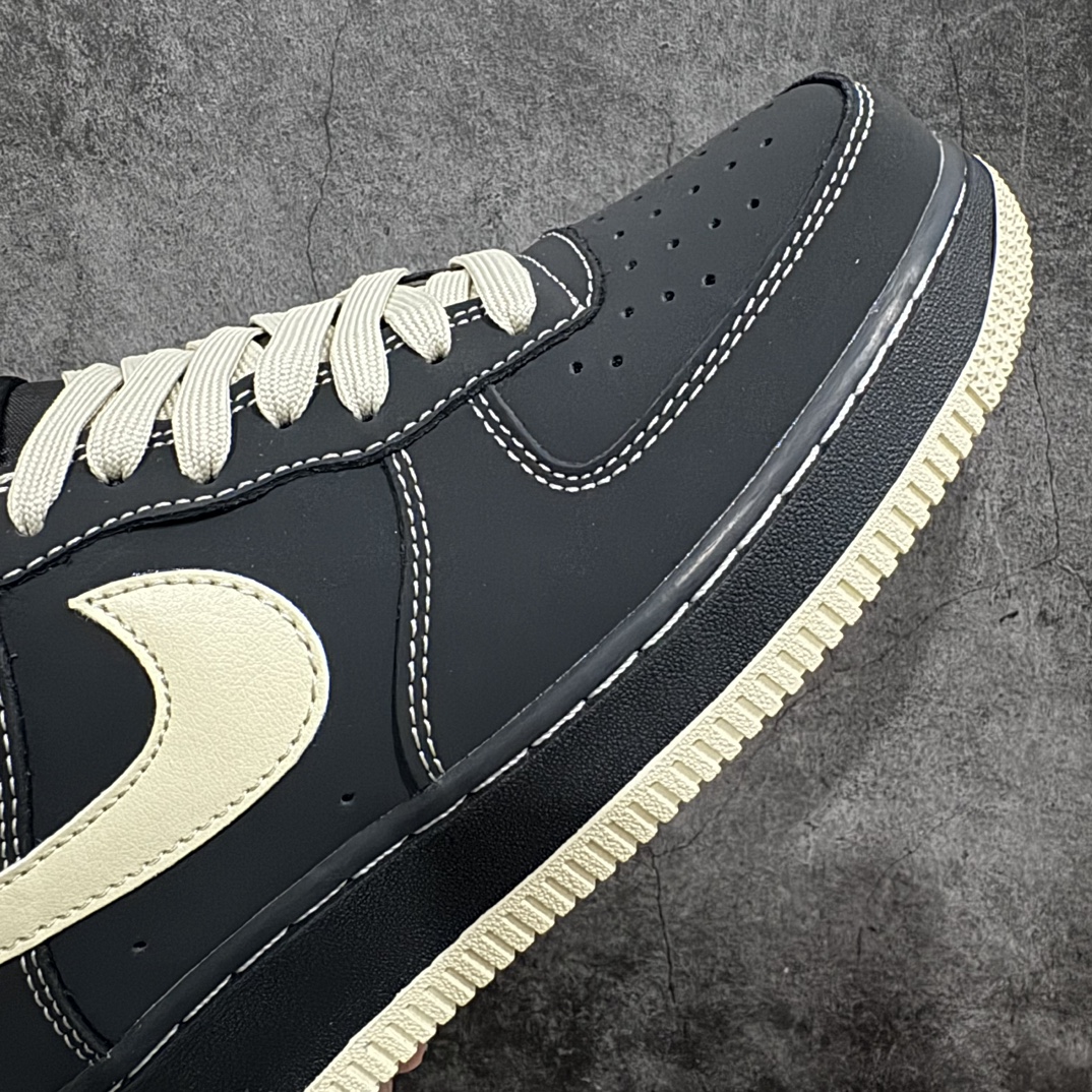 图片[6]-【公司级】耐克Nike Air Force 1’07 Low\”Black/Custard\”空军一号经典低帮百搭休闲运动板鞋Travis Scott 5.0倒钩配色“黑奶黄小倒钩”DH5696-227n男女鞋真标半码制n原楦原纸版数据开发版型n采用硬质磨砂牛巴革鞋面材质n内置全掌Air Sole气垫 尺码：36 36.5 37.5 38 38.5 39 40 40.5 41 42 42.5 43 44 44.5 45-莆田鞋批发中心