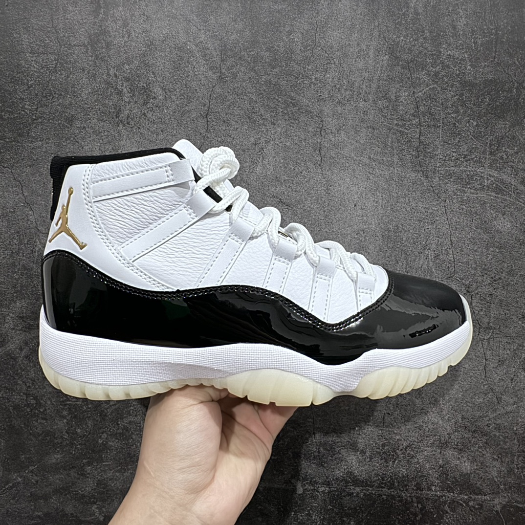 【OG纯原】 Air Jordan AJ11 \”DMP\”黑金 金砖 CT8012-170纯原大厂出品 男女码全齐n原楦原档案数据开模打造原厂中底拉帮钢印 原厂漆皮 防冻不开裂头层皮料 原装鞋撑 水晶大底正确色度色泽原楦原数据刺绣 原厂车缝走线及对位 毫厘不差飞人logo采用原数据电脑刺绣 原装正品碳纤维真实碳板 增强抗扭 原内标 原盒标 正确官方原盒 原厂防氧化水晶外底 原厂配套厂全掌solo气垫 Size：36-47.5-莆田鞋批发中心