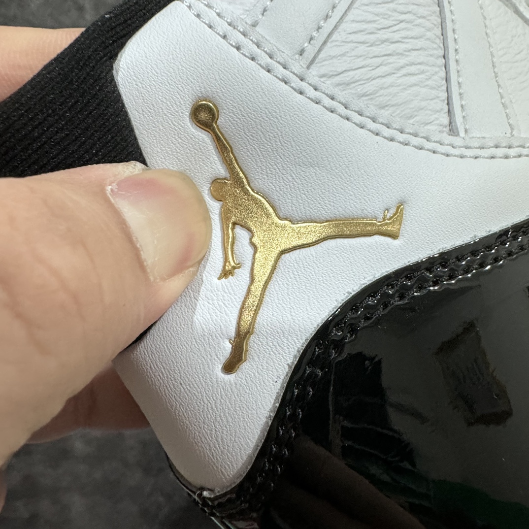 图片[2]-【OG纯原】 Air Jordan AJ11 \”DMP\”黑金 金砖 CT8012-170纯原大厂出品 男女码全齐n原楦原档案数据开模打造原厂中底拉帮钢印 原厂漆皮 防冻不开裂头层皮料 原装鞋撑 水晶大底正确色度色泽原楦原数据刺绣 原厂车缝走线及对位 毫厘不差飞人logo采用原数据电脑刺绣 原装正品碳纤维真实碳板 增强抗扭 原内标 原盒标 正确官方原盒 原厂防氧化水晶外底 原厂配套厂全掌solo气垫 Size：36-47.5-莆田鞋批发中心