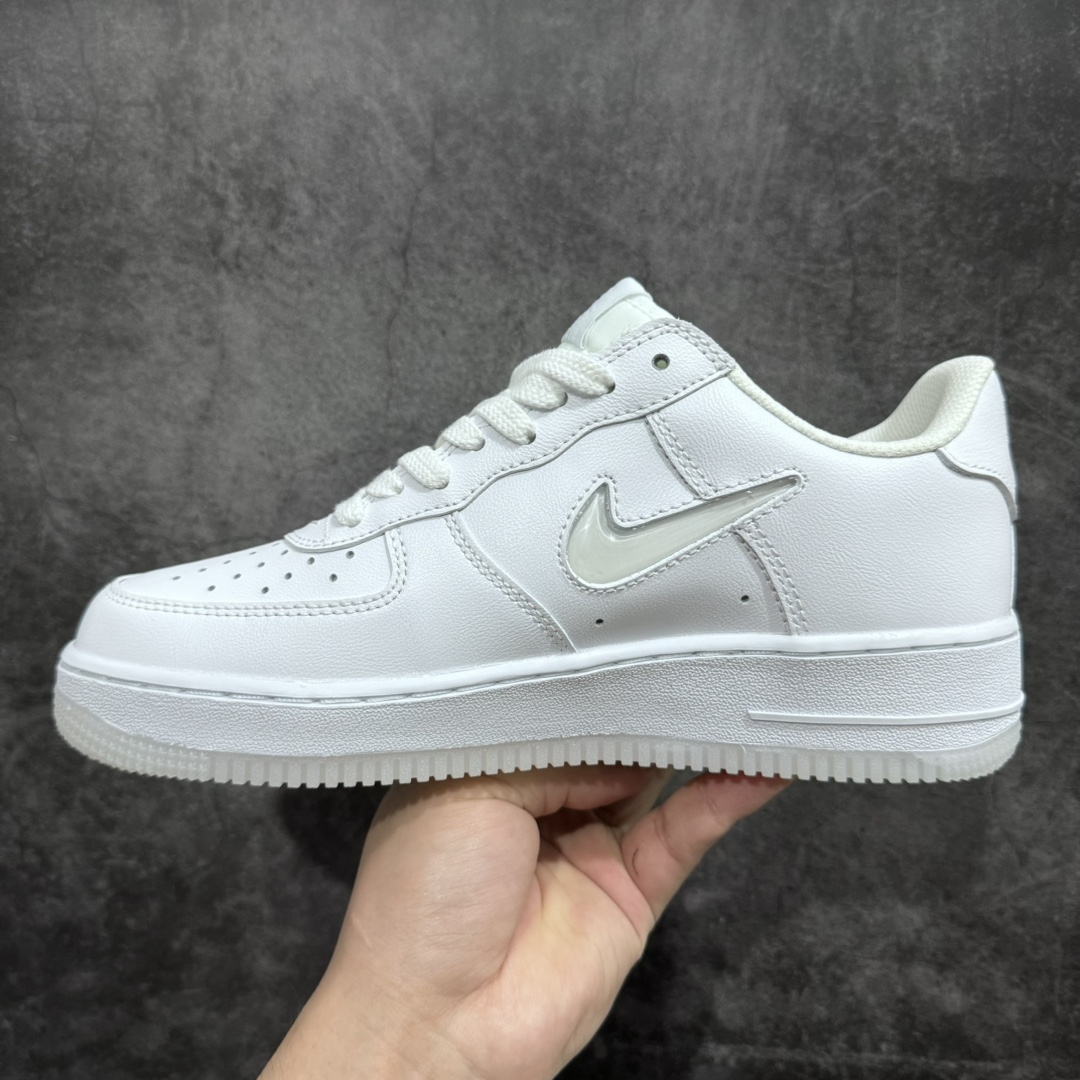 图片[2]-【公司级】NK Air Force 1‘07 Low ”Royal Jewel“ 果冻勾 空军一号低帮休闲板鞋 货号：FN5924-100n原楦原纸板 纯正空军版型 高清洁度 内置全掌气垫 尺码：36 36.5 37.5 38 38.5 39 40 40.5 41 42 42.5 43 44 44.5 45-莆田鞋批发中心