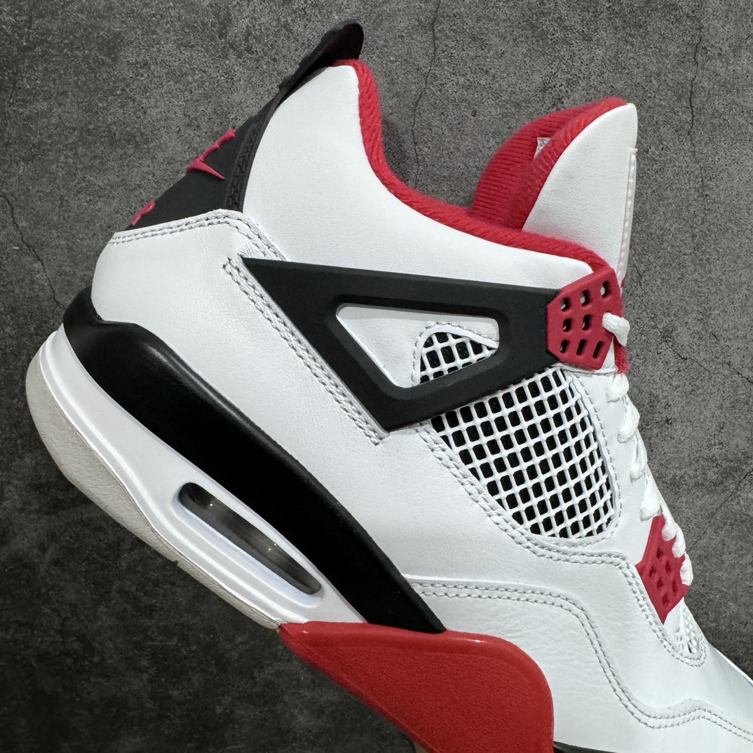 图片[7]-【老DT版本】Air Jordan AJ4 Retro \”Fire Red\” 火焰红 DC7770-160新出的版本批次真心不错n原厂皮料 细腻质感满分 裁片超高清洁度绝对秒杀市场各种同行版本n 全套原纸板楦头开发 原厂特供皮料加持 确保原汁原味 完美呈现四代版型 一比一鞋头弧度高度鞋身弧度 数据细节工艺流程均保持原鞋一致 原厂TPU网格鞋带扣 正确内里网布 菱角分明不变形无多余毛边 柔软性质感一致于原鞋 市场唯一原厂鞋扣模具 背面可见隐藏注塑口 原厂织唛标 原厂飞人电绣工艺 尾指中部跳三针 独家绑鞋带手法 印刷中底布 四线拉帮 米色美纹纸贴合固定 进口港宝加持 后跟自然饱满 全鞋荧光划线卡点 追求极致完美 每一双都是工艺品 多重QC质检 超越公司货的品控标准 实实在在的免检产品  尺码：40 40.5 41 42 42.5 43 44 44.5 45 45.5 46 47.5-莆田鞋批发中心