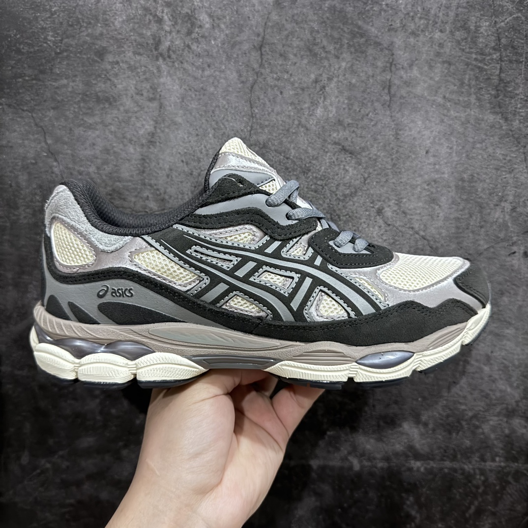 【公司级】Asics Gel-NYC复古单品 亚瑟士ASICSTIGER秋季新款休闲鞋 厚底街头运动休闲鞋nASICS亚瑟士推出全新GEL-NYC，彰显纽约都市活力n这次的新系列融入了多个版本GEL的经典设计风格，广受好评。其设计灵感来源于GEL-NIMBUS 3,GEL-MC PLUS V 和 GEL-CUMULUS 16 这些往日经典鞋款。GEL-NYC使用GEL-CUMULUS 16鞋款的鞋楦设计,展现了独特的现代化美学。鞋底采用了轻质发泡材料,并在后跟和前掌处采用了ASICS亚瑟士核心科技——GEL缓震胶,赋予鞋款强大的缓冲性能,提供了更柔软舒适的穿着体验。而在原有设计的启发之上,此次鞋款采用更贴合当今潮流趋势的材料和创新技术,展现出纽约充满活力的都市精神。 货号：1201A789-020 尺码：36-45-莆田鞋批发中心