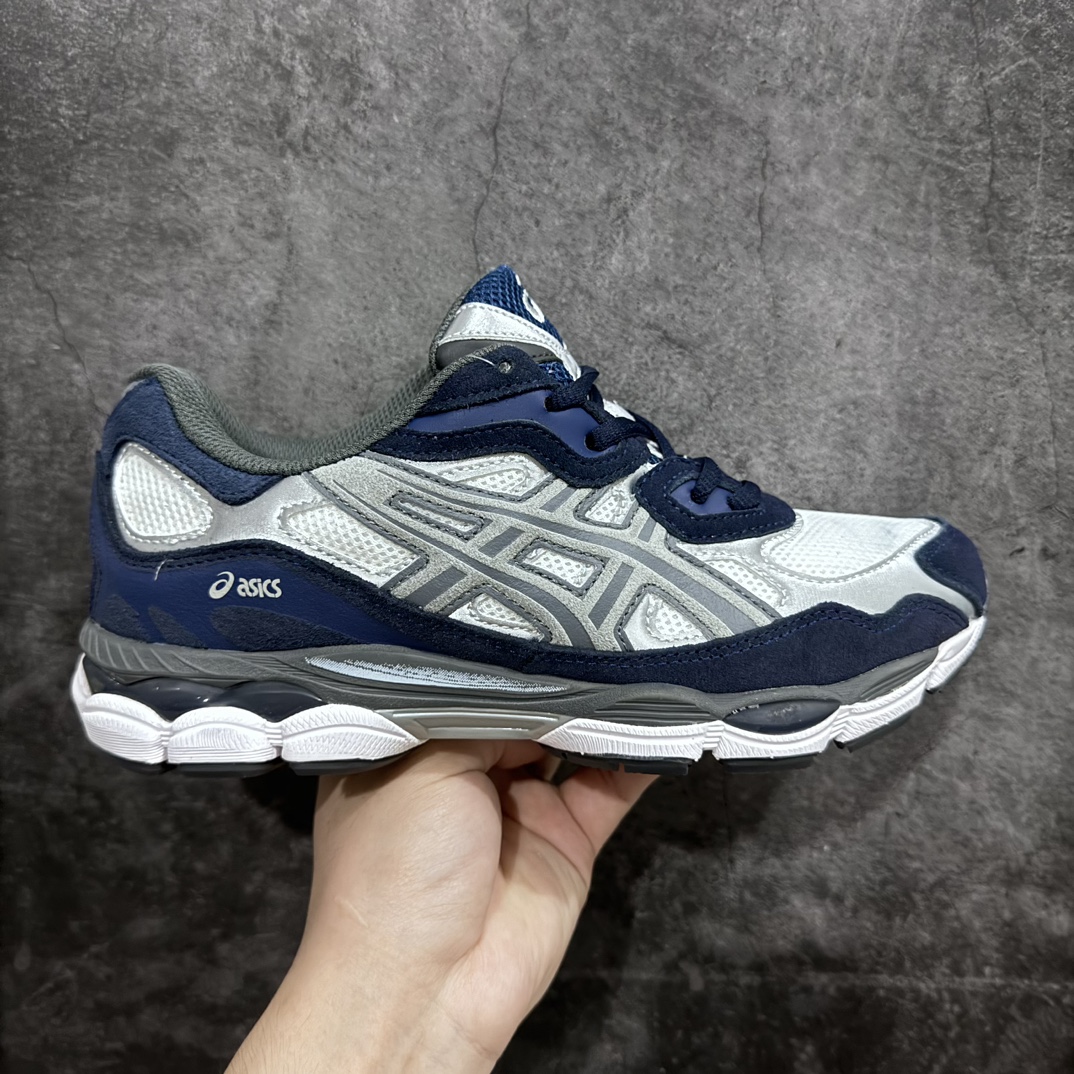 【公司级】Asics Gel-NYC复古单品 亚瑟士ASICSTIGER秋季新款休闲鞋 厚底街头运动休闲鞋nASICS亚瑟士推出全新GEL-NYC，彰显纽约都市活力n这次的新系列融入了多个版本GEL的经典设计风格，广受好评。其设计灵感来源于GEL-NIMBUS 3,GEL-MC PLUS V 和 GEL-CUMULUS 16 这些往日经典鞋款。GEL-NYC使用GEL-CUMULUS 16鞋款的鞋楦设计,展现了独特的现代化美学。鞋底采用了轻质发泡材料,并在后跟和前掌处采用了ASICS亚瑟士核心科技——GEL缓震胶,赋予鞋款强大的缓冲性能,提供了更柔软舒适的穿着体验。而在原有设计的启发之上,此次鞋款采用更贴合当今潮流趋势的材料和创新技术,展现出纽约充满活力的都市精神。 货号：1201A789-020 尺码：36-45-莆田鞋批发中心