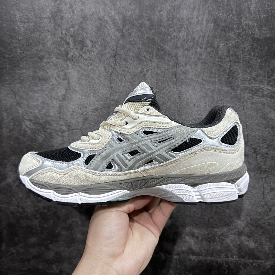 图片[2]-【公司级】Asics Gel-NYC复古单品 亚瑟士ASICSTIGER秋季新款休闲鞋 厚底街头运动休闲鞋nASICS亚瑟士推出全新GEL-NYC，彰显纽约都市活力n这次的新系列融入了多个版本GEL的经典设计风格，广受好评。其设计灵感来源于GEL-NIMBUS 3,GEL-MC PLUS V 和 GEL-CUMULUS 16 这些往日经典鞋款。GEL-NYC使用GEL-CUMULUS 16鞋款的鞋楦设计,展现了独特的现代化美学。鞋底采用了轻质发泡材料,并在后跟和前掌处采用了ASICS亚瑟士核心科技——GEL缓震胶,赋予鞋款强大的缓冲性能,提供了更柔软舒适的穿着体验。而在原有设计的启发之上,此次鞋款采用更贴合当今潮流趋势的材料和创新技术,展现出纽约充满活力的都市精神。 货号：1201A789-020 尺码：36-45-莆田鞋批发中心