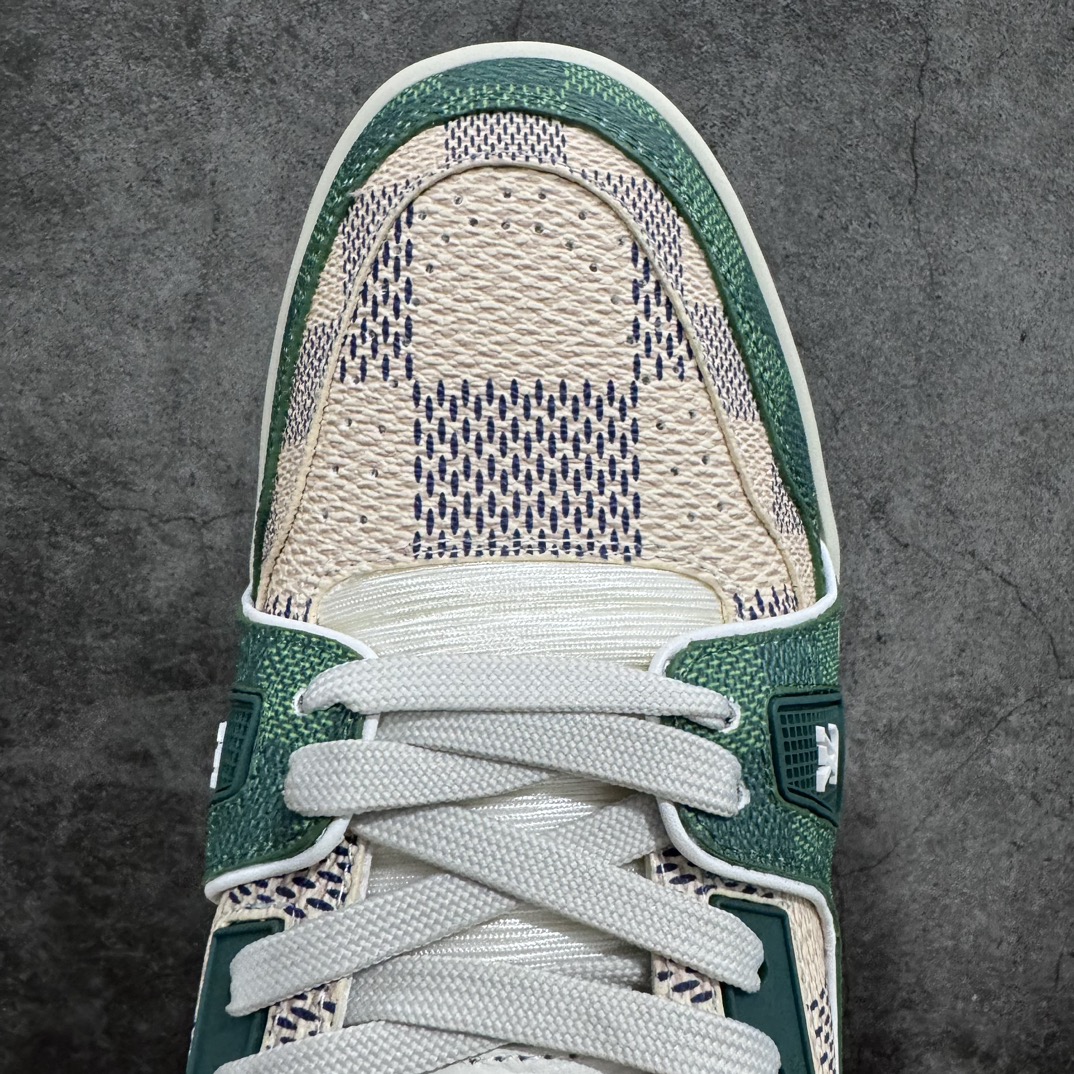 图片[5]-【广东顶级纯原】 全新LV路易威登Louis Vuitton LV Trainer Sneaker Low 低帮复古休闲运动文化百搭篮球板鞋 米白绿灰的 棋盘格子n升级厚实抽屉礼品鞋盒及全套代购包装说明书防尘布袋物件(附送快递加固包装你牛皮纸盒)采用进口LV Monogram专属牛革与丝绸头层皮鞋面材质(原版一致空补胶“零胶”处理工艺)原装一致TPR光泽组合鞋底 耐弯折滴塑支持片 鞋垫嵌入超软脚感乳胶材质 Size：38 39 40 41 42 43 44 45-莆田鞋批发中心