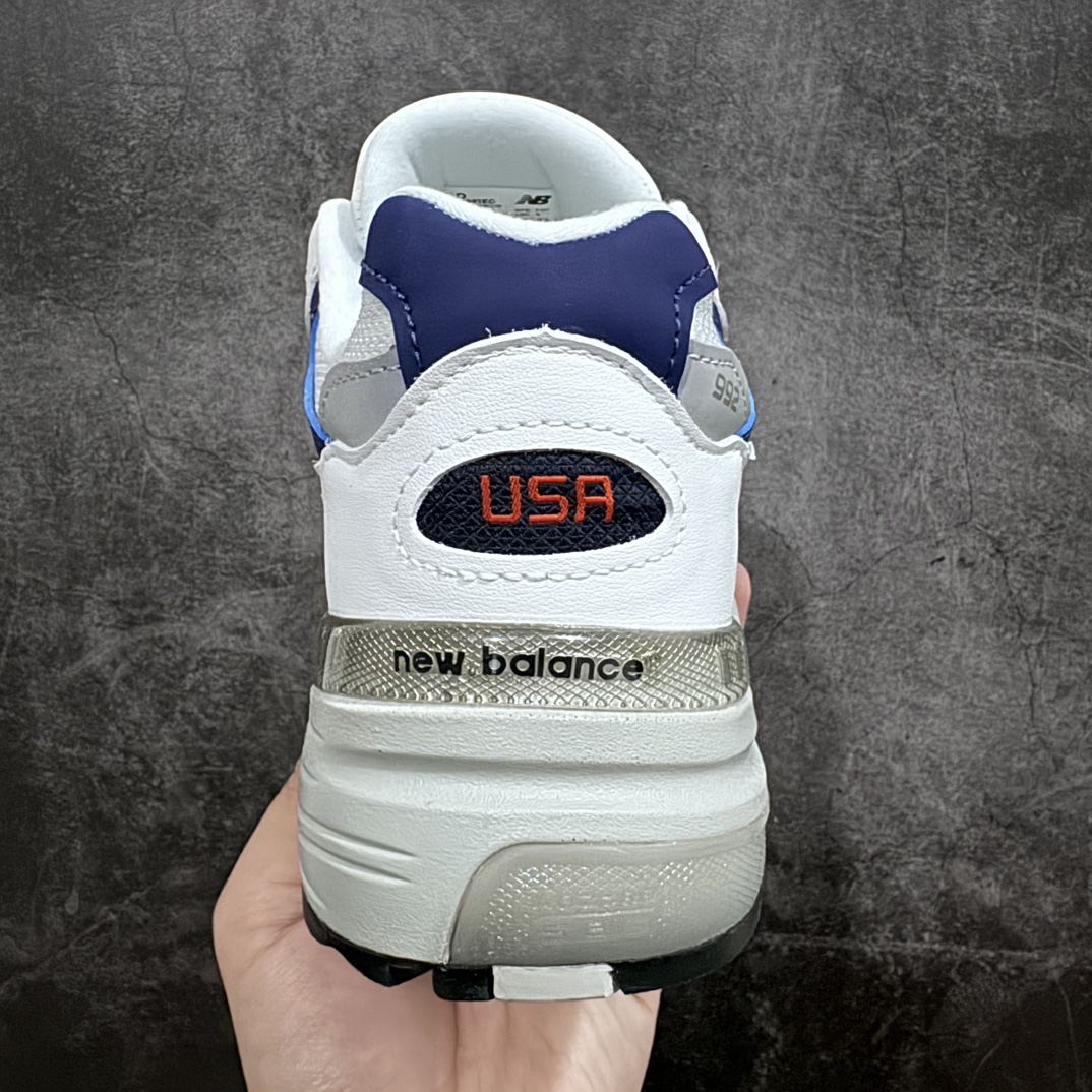 图片[4]-【OK纯原版】New Balance Made in USA M992系列美产血统经典复古百搭老爹休闲运动跑步鞋 白蓝 M992ECn男女鞋真标半码制n原楦原纸版开发采n全身采用原厂皮料 鞋带 织唛内标全部客供原厂 原厂数据 原厂楦头纸板打造每个细节都对位原鞋n固色猪巴革拼接网眼织物鞋面材质n升级5层组合底模精密开发 后跟透明TPU水晶装饰条稳固 尺码：36 37 37.5 38 38.5 39.5 40 40.5 41.5 42 42.5 43 44 44.5 45 46-莆田鞋批发中心