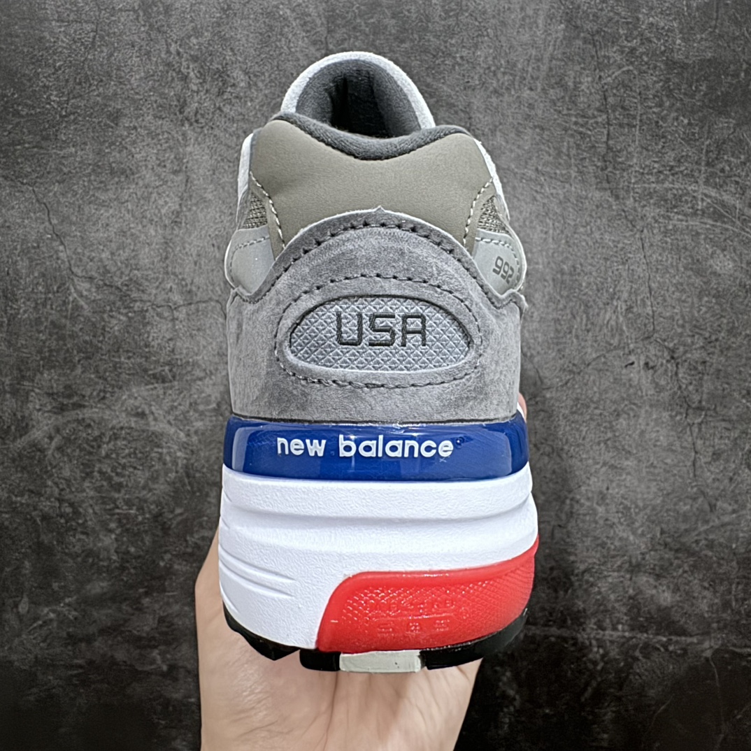 图片[4]-【OK纯原版】New Balance Made in USA M992系列美产血统经典复古百搭老爹休闲运动跑步鞋 灰蓝 M992AGn男女鞋真标半码制n原楦原纸版开发采n全身采用原厂皮料 鞋带 织唛内标全部客供原厂 原厂数据 原厂楦头纸板打造每个细节都对位原鞋n固色猪巴革拼接网眼织物鞋面材质n升级5层组合底模精密开发 后跟透明TPU水晶装饰条稳固 尺码：36 37 37.5 38 38.5 39.5 40 40.5 41.5 42 42.5 43 44 44.5 45 46-莆田鞋批发中心