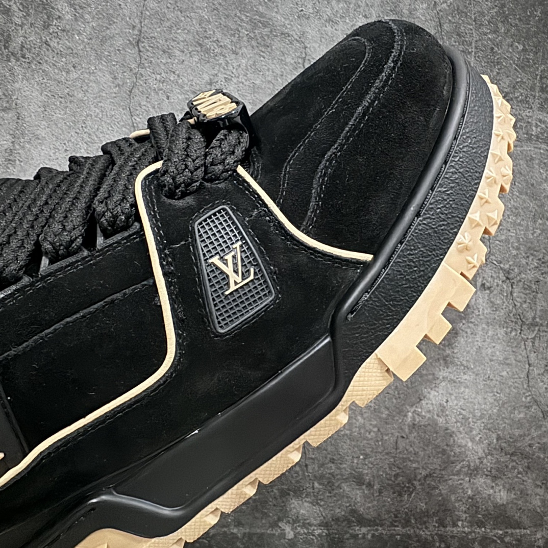 图片[6]-【顶级性价比版本】LV Trainer Maxi 小胖丁系列面包鞋 双层礼盒 橙色包装礼盒 中高端品质 价格合理不杀猪 品质对得起价格 非市面假特价版本 工厂长期补货 价格优势供应 原版购入开发打造 正确原版 超高还原度 空胶工艺 各细节到位 鞋面为细柔小牛皮 厚实织物鞋带正确扣子串珠 尺码：35 36 37 38 39 40 41 42 43 44 45-选品中心