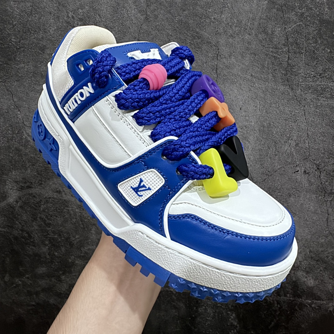 图片[3]-【顶级性价比版本】LV Trainer Maxi 小胖丁系列面包鞋 双层礼盒 橙色包装礼盒 中高端品质 价格合理不杀猪 品质对得起价格 非市面假特价版本 工厂长期补货 价格优势供应 原版购入开发打造 正确原版 超高还原度 空胶工艺 各细节到位 鞋面为细柔小牛皮 厚实织物鞋带正确扣子串珠 尺码：35 36 37 38 39 40 41 42 43 44 45-选品中心