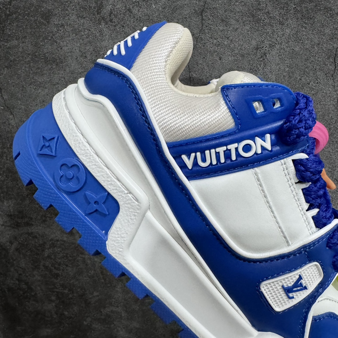 图片[7]-【顶级性价比版本】LV Trainer Maxi 小胖丁系列面包鞋 双层礼盒 橙色包装礼盒 中高端品质 价格合理不杀猪 品质对得起价格 非市面假特价版本 工厂长期补货 价格优势供应 原版购入开发打造 正确原版 超高还原度 空胶工艺 各细节到位 鞋面为细柔小牛皮 厚实织物鞋带正确扣子串珠 尺码：35 36 37 38 39 40 41 42 43 44 45-选品中心