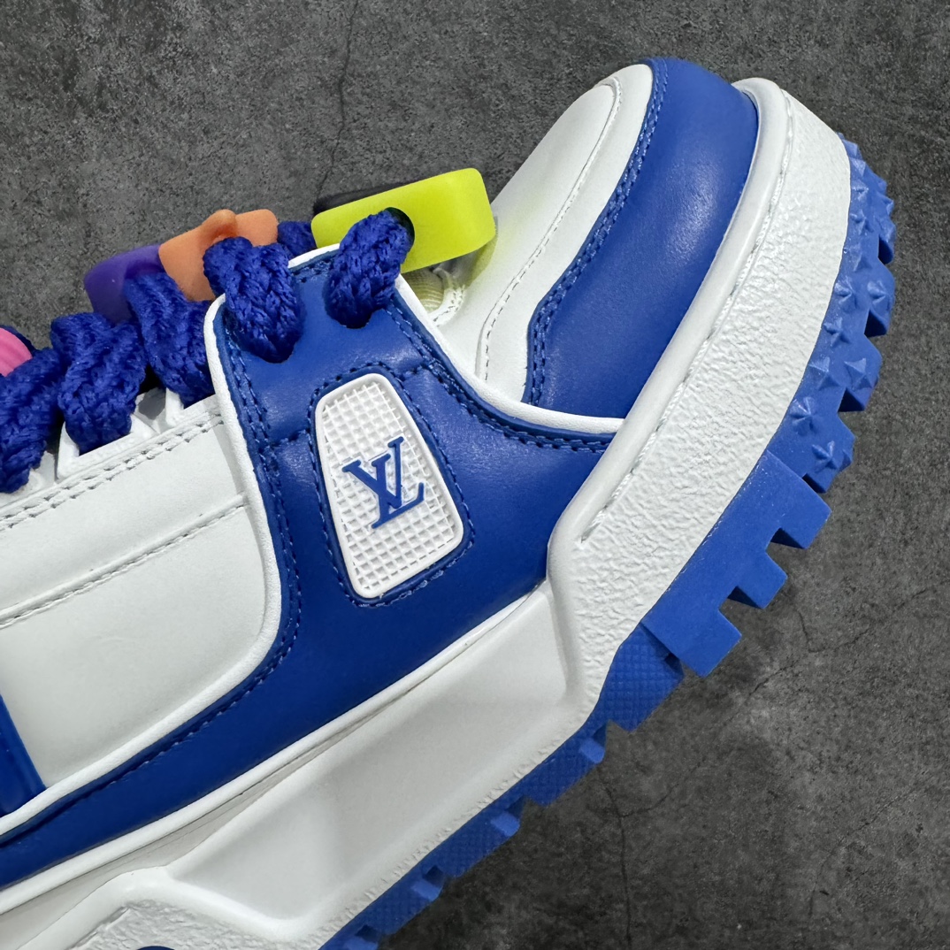 图片[6]-【顶级性价比版本】LV Trainer Maxi 小胖丁系列面包鞋 双层礼盒 橙色包装礼盒 中高端品质 价格合理不杀猪 品质对得起价格 非市面假特价版本 工厂长期补货 价格优势供应 原版购入开发打造 正确原版 超高还原度 空胶工艺 各细节到位 鞋面为细柔小牛皮 厚实织物鞋带正确扣子串珠 尺码：35 36 37 38 39 40 41 42 43 44 45-选品中心