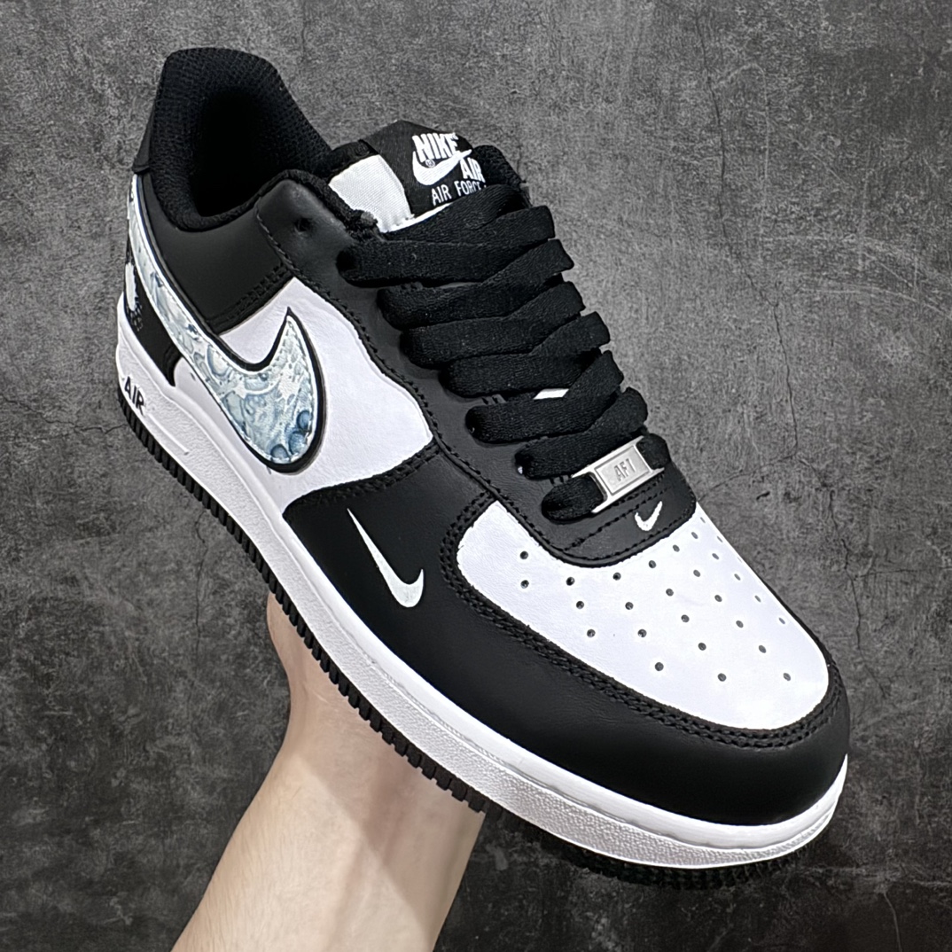 图片[3]-Nike Air Force 1 07 Low\”Black/White/Panda\”空军一号经典低帮百搭休闲运动板鞋“皮革黑白慵懒大熊猫涂鸦”DV0788-001n男女鞋真标半码制n原楦原纸版开发n采用硬质粒面牛剖皮革鞋面材质#n内置全掌Air Sole气垫❗ 尺码：36 36.5 37.5 38 39 40 40.5 41 42 42.5 43 44 44.5 45-莆田鞋批发中心