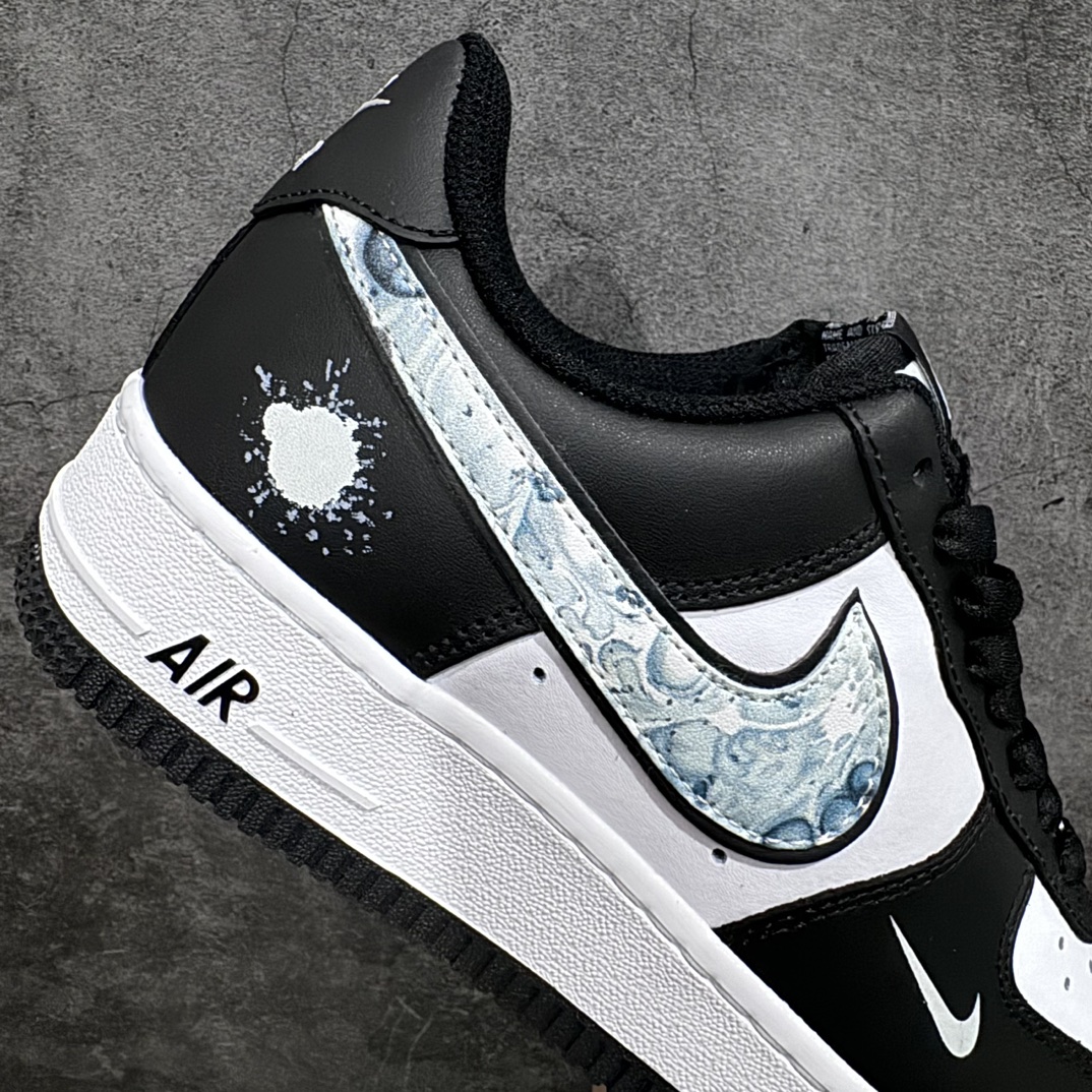 图片[7]-Nike Air Force 1 07 Low\”Black/White/Panda\”空军一号经典低帮百搭休闲运动板鞋“皮革黑白慵懒大熊猫涂鸦”DV0788-001n男女鞋真标半码制n原楦原纸版开发n采用硬质粒面牛剖皮革鞋面材质#n内置全掌Air Sole气垫❗ 尺码：36 36.5 37.5 38 39 40 40.5 41 42 42.5 43 44 44.5 45-莆田鞋批发中心