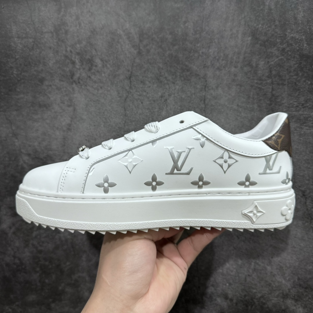 图片[2]-【广东顶级纯原】Louis Vuitton Time Out Low Sneaker LV 舒畅系列休闲松糕锯齿底系列板鞋n配件抽屉礼盒 防尘布袋 身份卡 小票采用软质粒面头层牛革拼接制成鞋面材质高密度电脑车线工艺 小牛真皮内里贴附nPU超软脚感乳胶鞋垫 外置隔色厚实橡胶大底 Size：35-45-莆田鞋批发中心