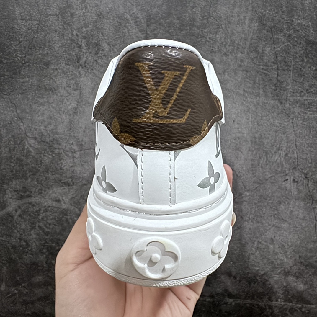 图片[4]-【广东顶级纯原】Louis Vuitton Time Out Low Sneaker LV 舒畅系列休闲松糕锯齿底系列板鞋n配件抽屉礼盒 防尘布袋 身份卡 小票采用软质粒面头层牛革拼接制成鞋面材质高密度电脑车线工艺 小牛真皮内里贴附nPU超软脚感乳胶鞋垫 外置隔色厚实橡胶大底 Size：35-45-莆田鞋批发中心