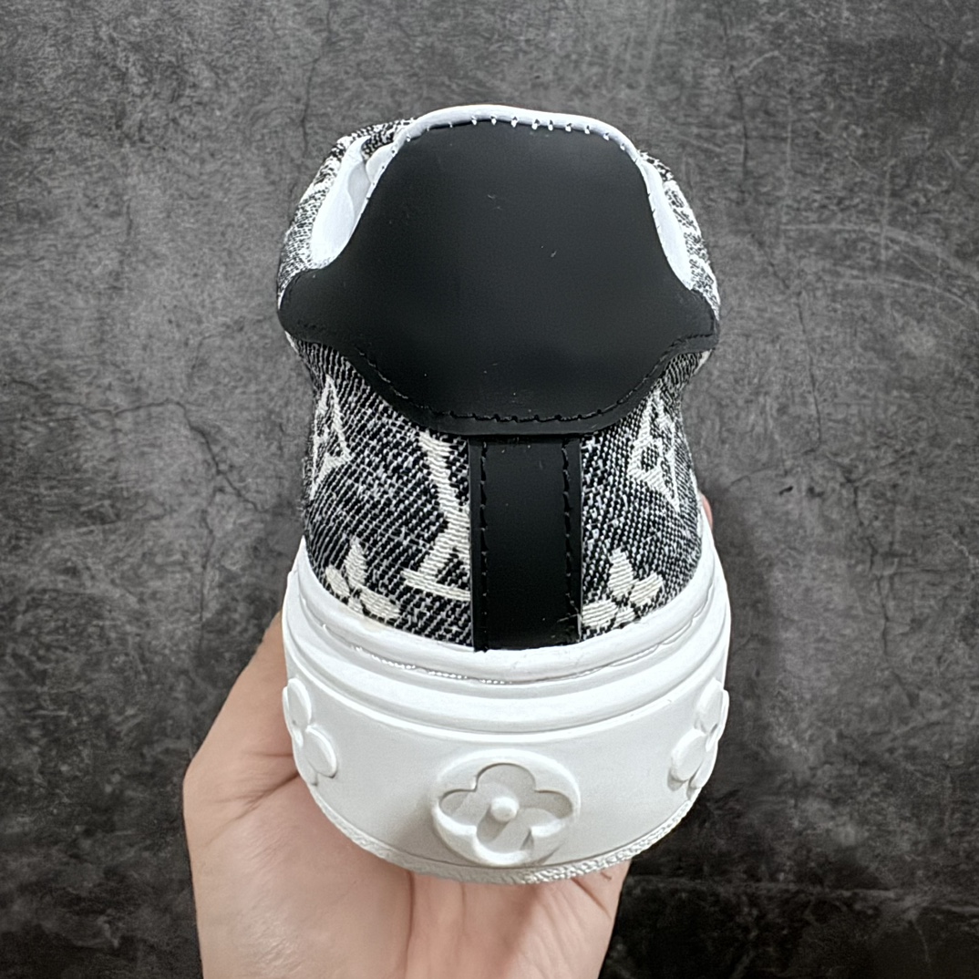 图片[4]-【广东顶级纯原】Louis Vuitton Time Out Low Sneaker LV 舒畅系列休闲松糕锯齿底系列板鞋 配件抽屉礼盒 防尘布袋 身份卡 小票 采用软质粒面头层牛革拼接制成鞋面材质 高密度电脑车线工艺 小牛真皮内里贴附 PU超软脚感乳胶鞋垫 外置隔色厚实橡胶大底 尺码：35-45-选品中心